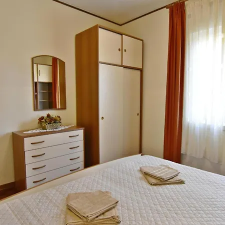 Flat Near Center And Appartement *